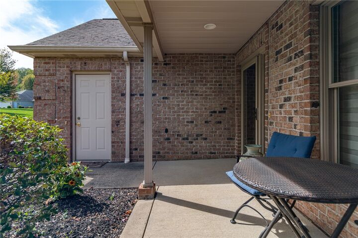 Property Photo: 138 Abbey Rd PA 16105