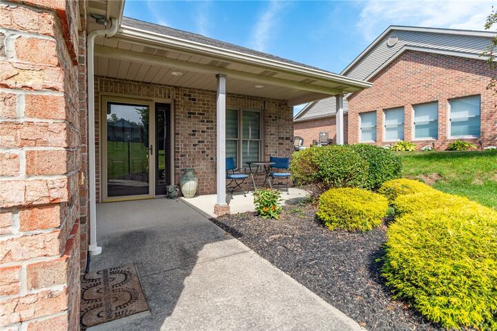 Property Photo: 138 Abbey Rd PA 16105
