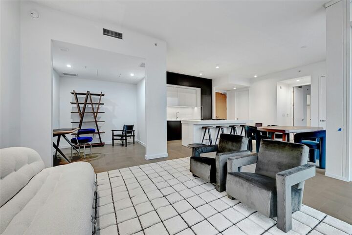 Property Photo: 313 W 17th Street 2306 TX 78701