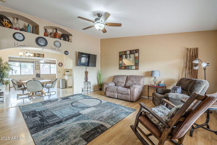 Property Photo:  2513 S Zinnia --  AZ 85209 