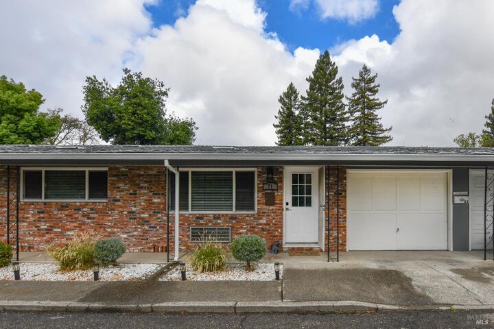 Property Photo:  71 Larkfield Maples Court  CA 95403 