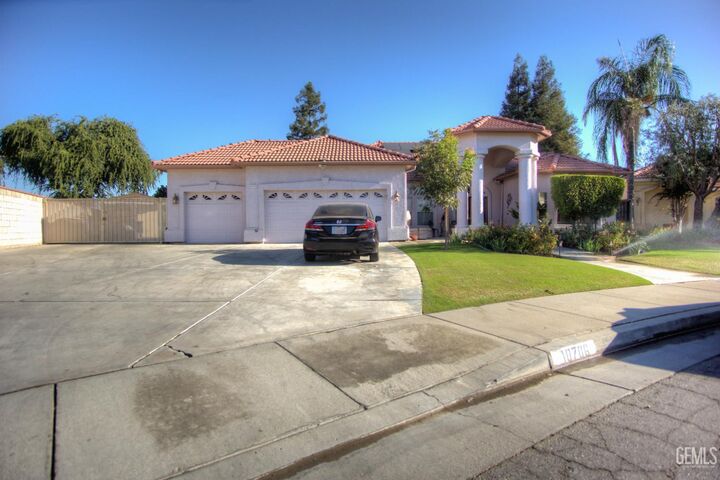 Property Photo: