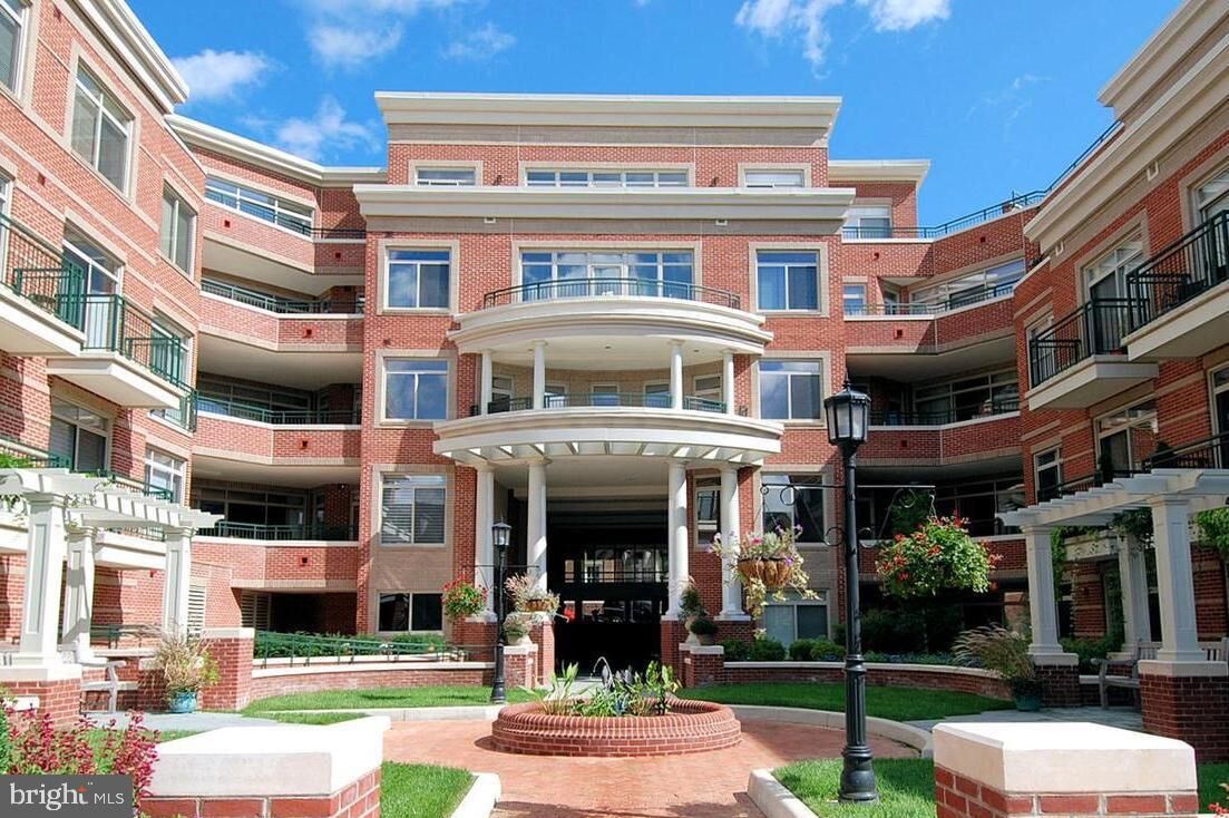 Property Photo: 66 Franklin Street 201 MD 21401
