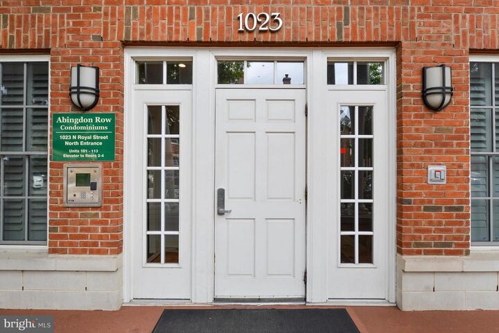 Property Photo:  1023 N Royal Street N 405  VA 22314 