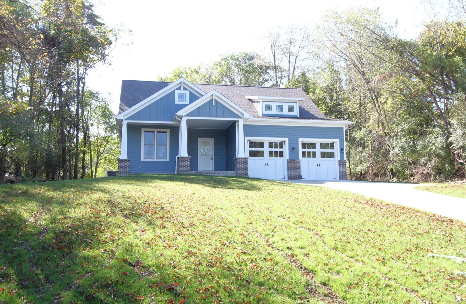 Property Photo: 561 McIntosh Drive OH 43028