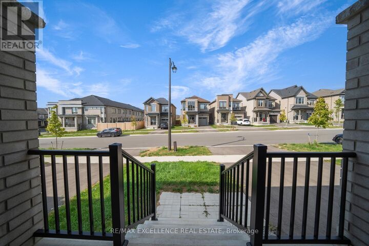 Property Photo:  2085 Coppermine Street  ON L1L 0T2 