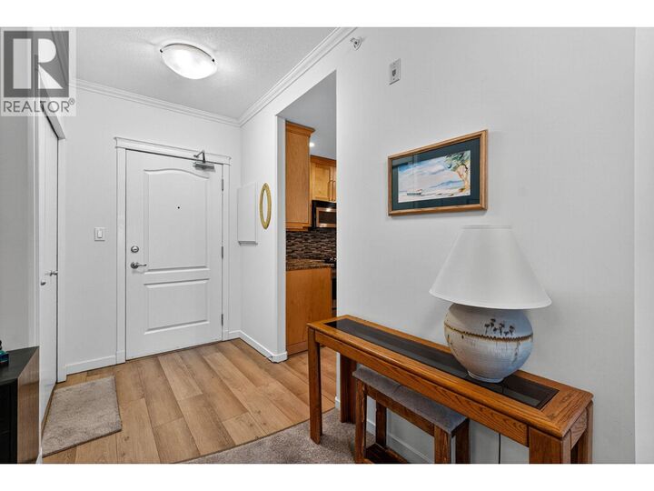Photo de la propriété:  303 Whitman Road 406  BC V1V 2P3 