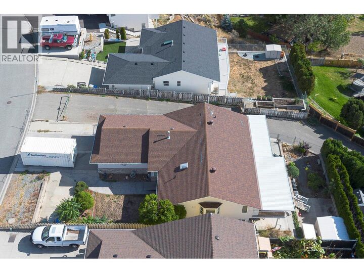Property Photo:  919 Norview Road  BC V2B 8L8 