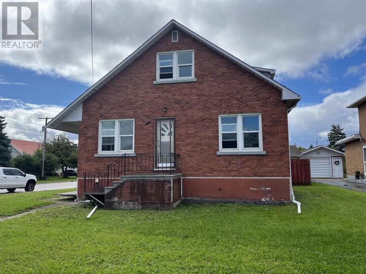 175 Henrietta Ave  Sault Ste. Marie ON P6C 2A2 photo