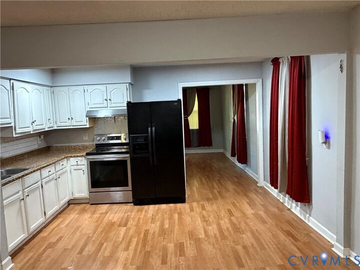 Property Photo: 914 Ridgeway Avenue VA 23661