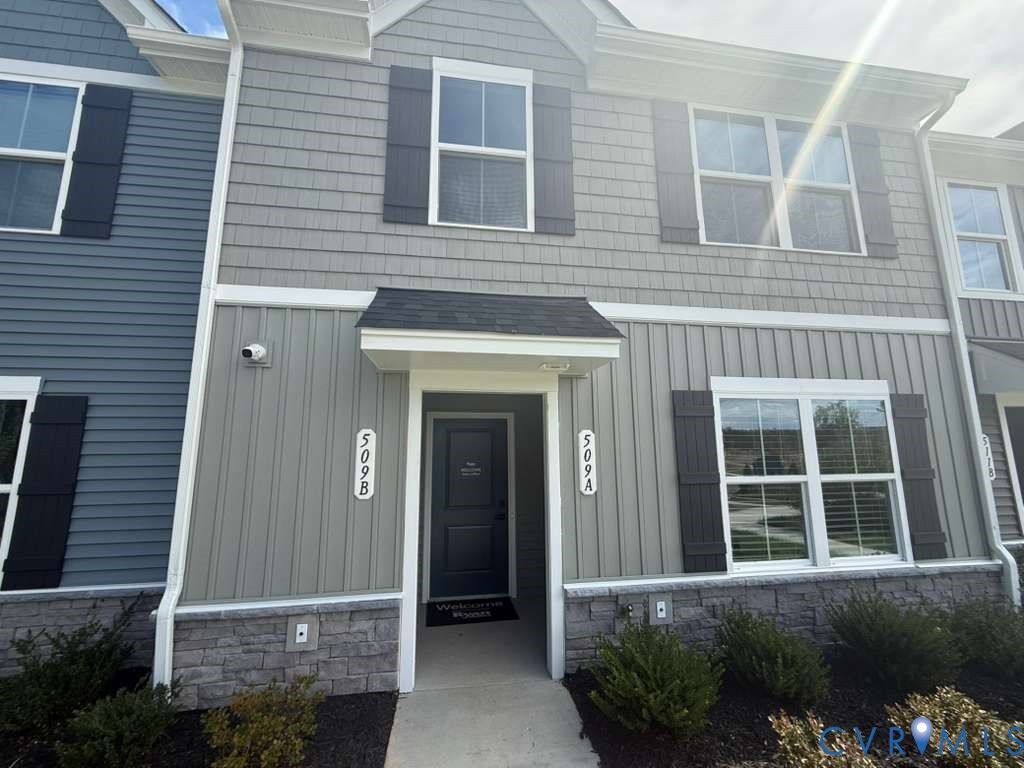 Property Photo:  509 Portal Circle B  VA 23150 