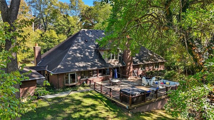 Property Photo: 1211 Runnymede Road OH 45419