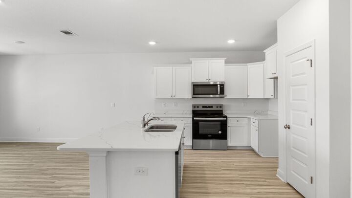 Property Photo: 37 Hatten Court FL 32569