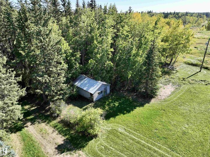 Property Photo:  60110 RR 140  AB T0A 3L0 