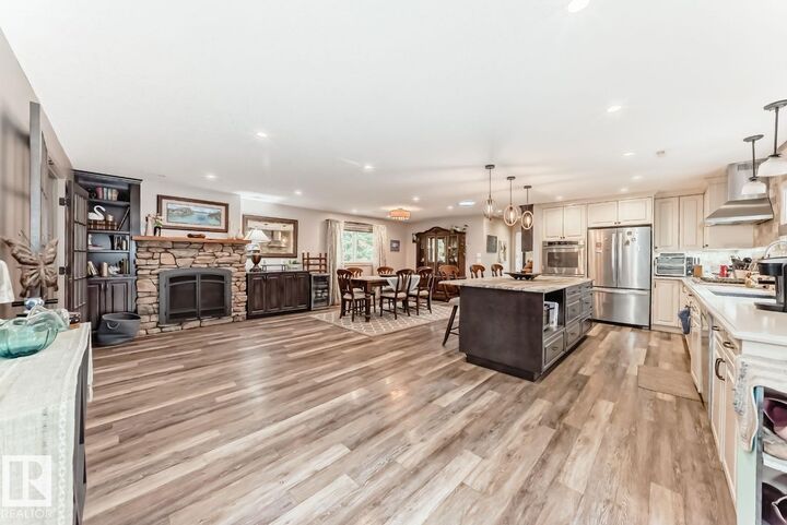 Property Photo:  52145 Rge Road 225 13  AB T8C 1C4 