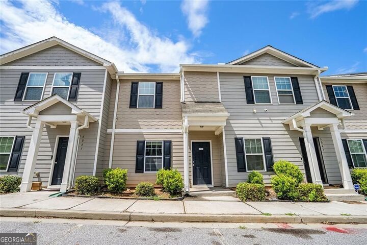 Property Photo: 4043 Avalon Road SW GA 30331