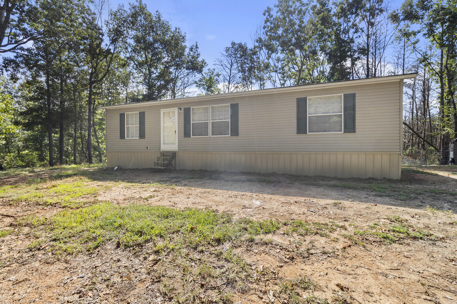 Property Photo:  204 County Road 906  TN 37331 