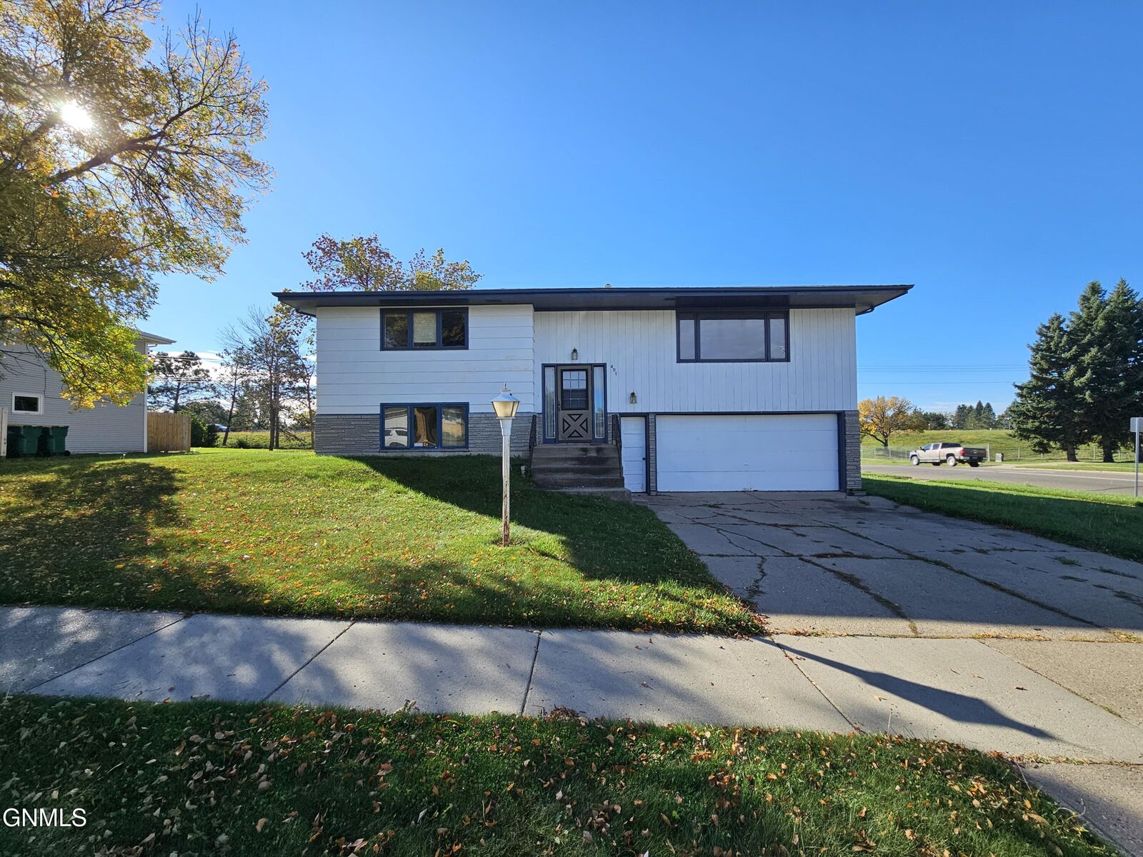 Property Photo: 401 E Interstate Avenue E ND 58503