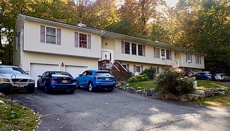 Property Photo:  3 Undercliff Lane  NJ 07035 