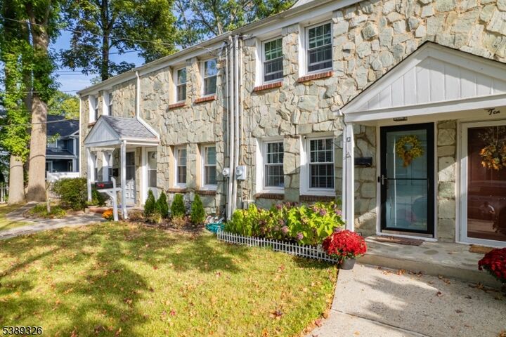 Property Photo:  12 W End Pl  NJ 07016 