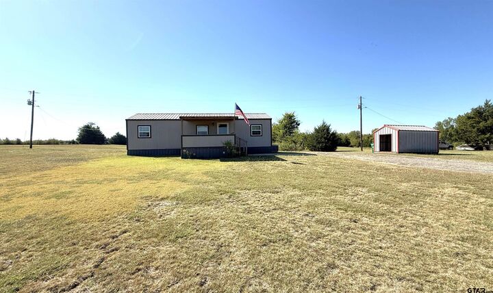Property Photo: 18407 Farm Market 137 TX 75477