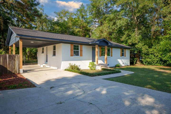 Property Photo:  107 Cedar Street  MS 39465 