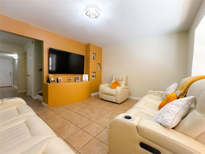 Property Photo:  6551 S Briar Bayou Drive  TX 77072 