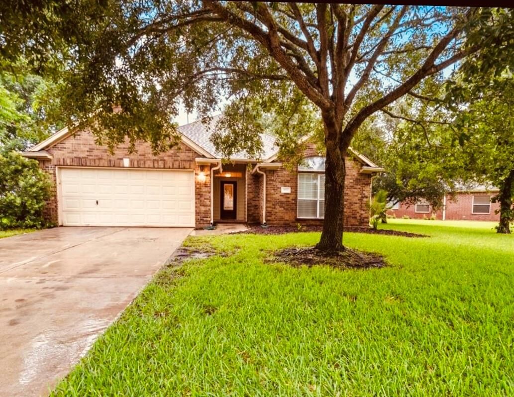 Property Photo: 931 Opal Chase Drive TX 77469