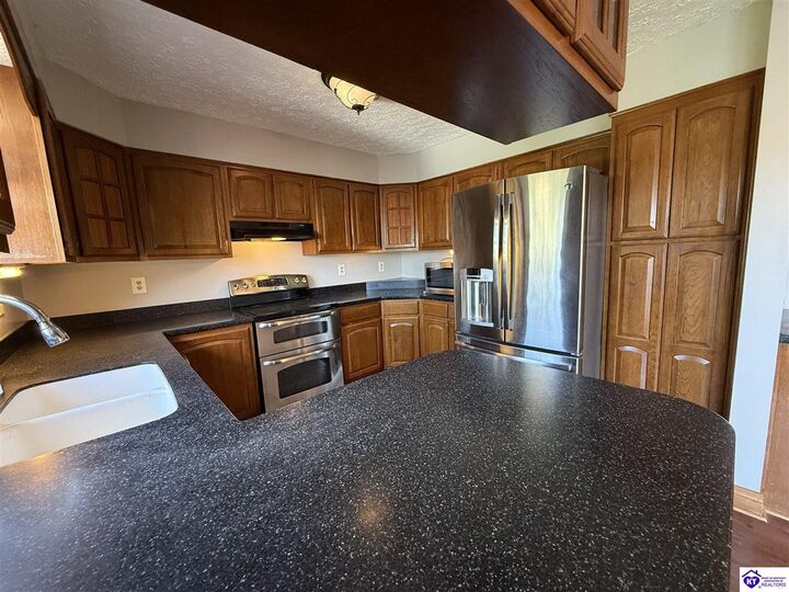 Property Photo:  6106 Flaherty Road  KY 40175