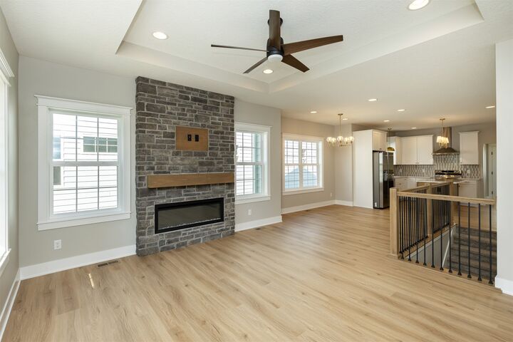 Property Photo:  818 E Edison Avenue  IA 50315