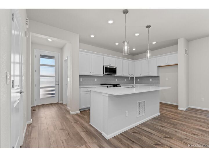 Property Photo:  7392 Watercress Dr  CO 80125 