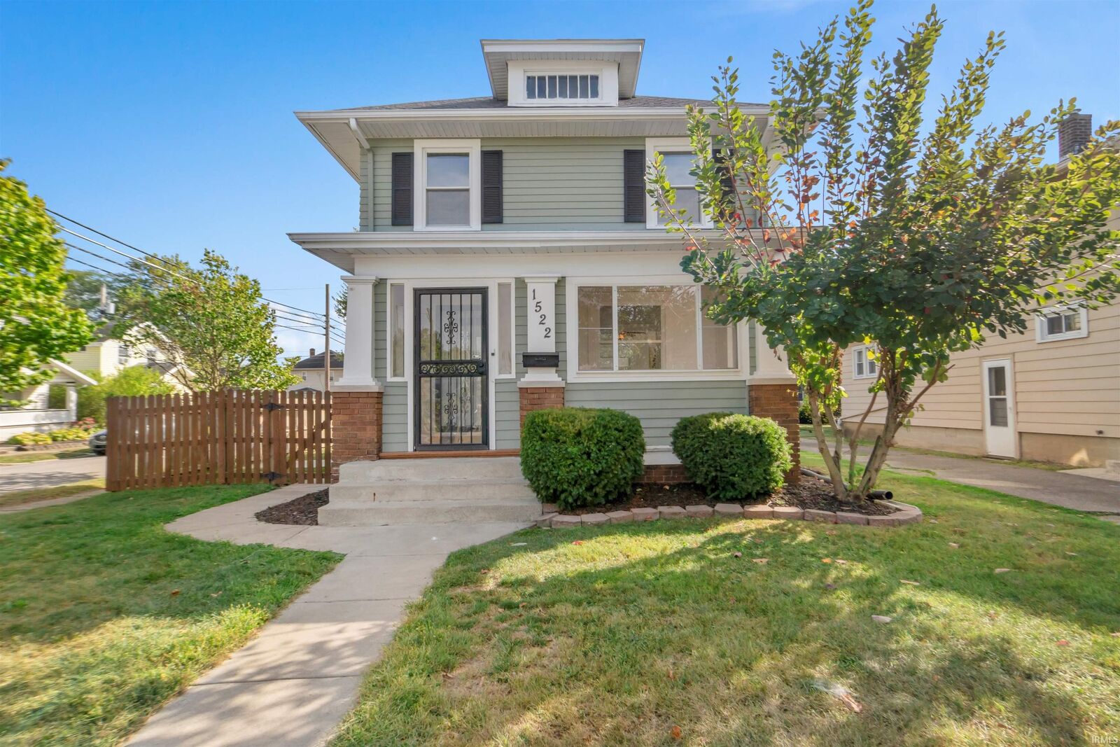 Property Photo: 1522 Columbia Avenue IN 46805-5219