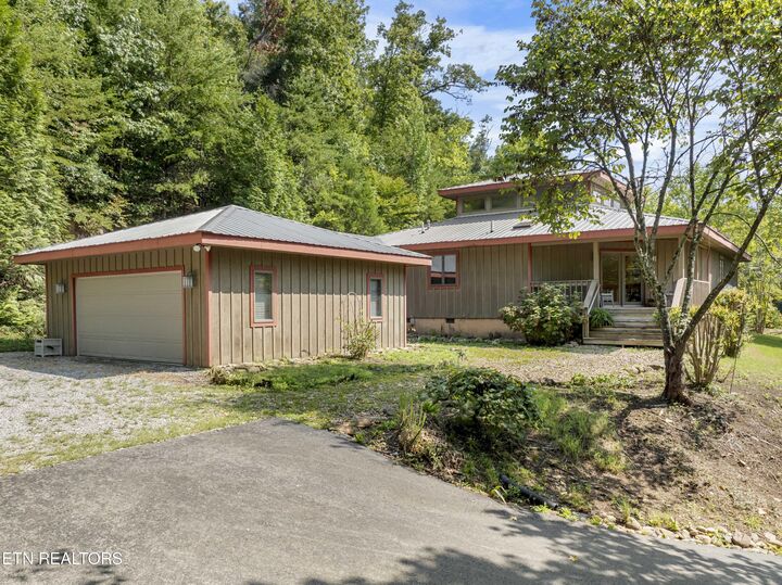 Property Photo: 780 Old Emory Rd TN 37716