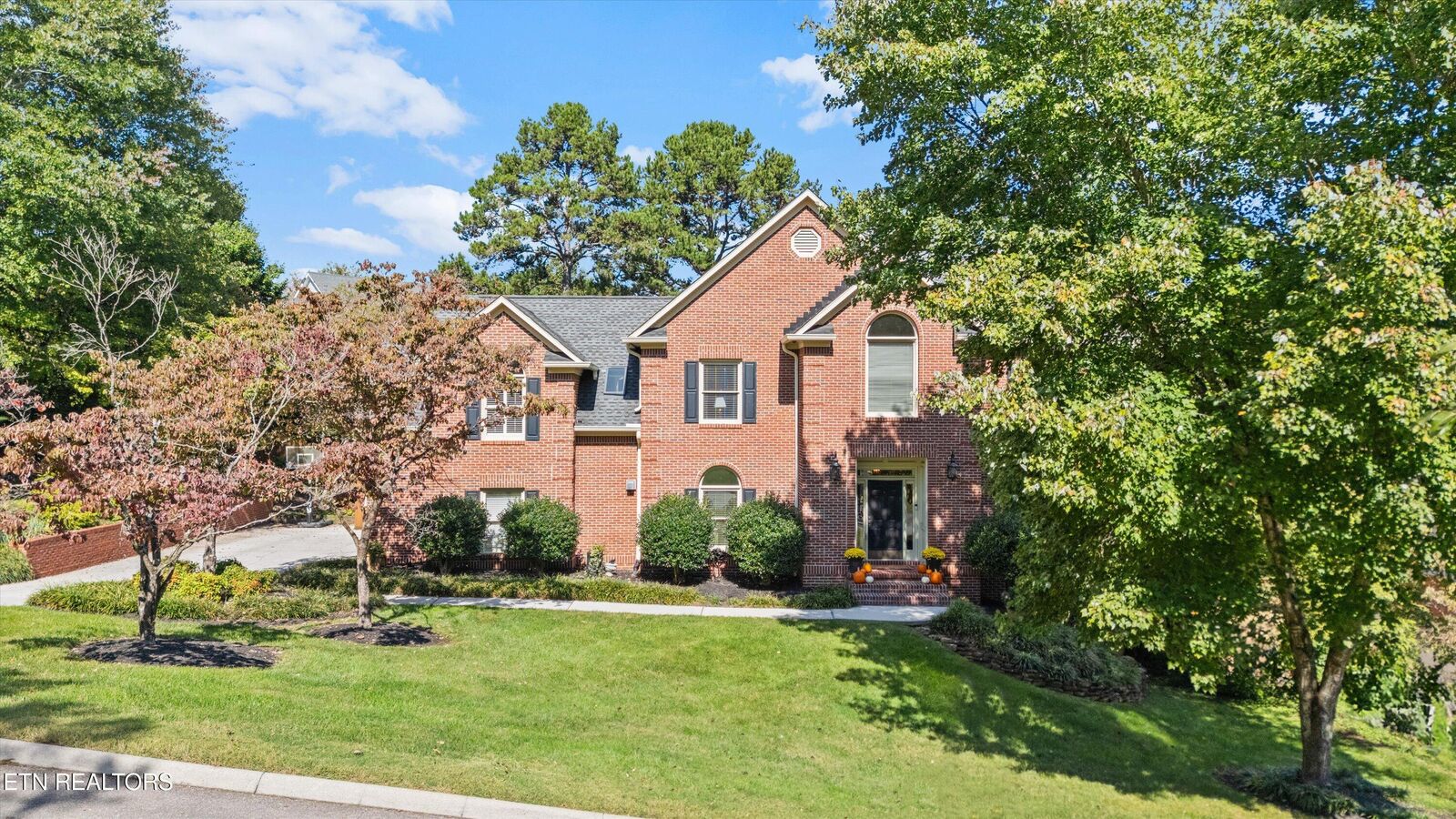 Property Photo: 11919 Burnside Place TN 37934