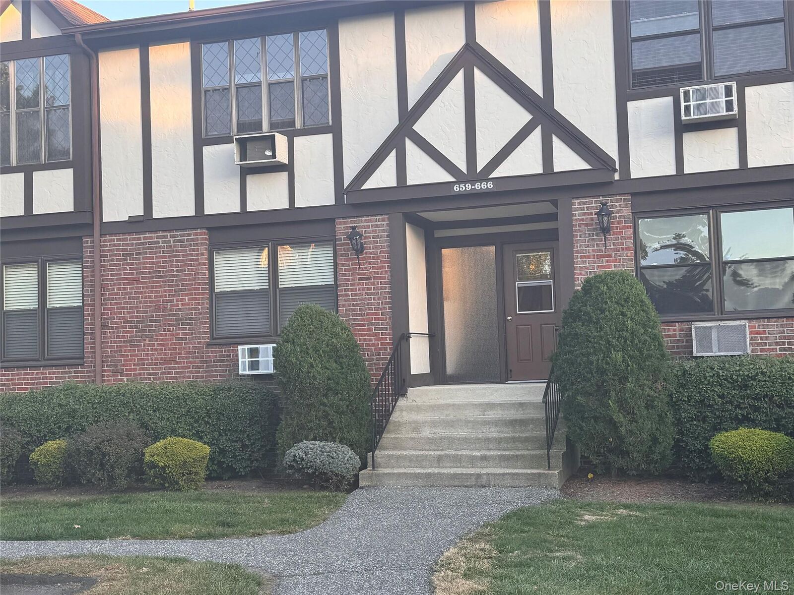 Property Photo:  660 Sierra Vista Lane  NY 10989 