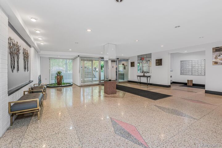 Property Photo:  4315 Webster Avenue 1J  NY 10470 