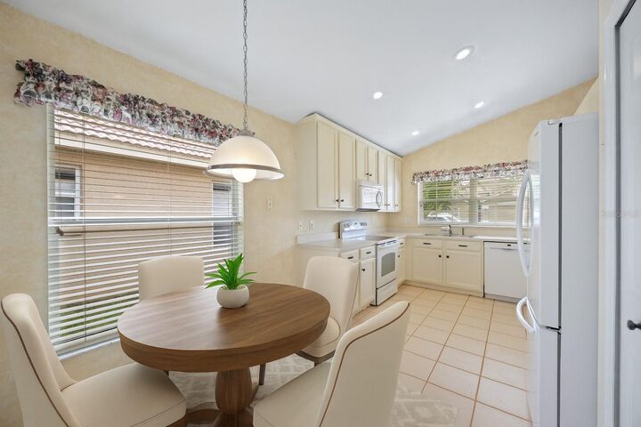 Property Photo: 934 Torrey Pine Drive FL 32708