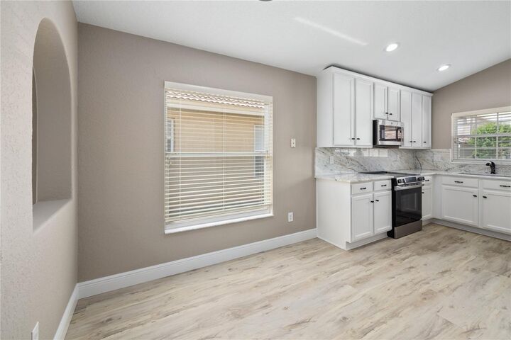 Property Photo:  934 Torrey Pine Drive  FL 32708 