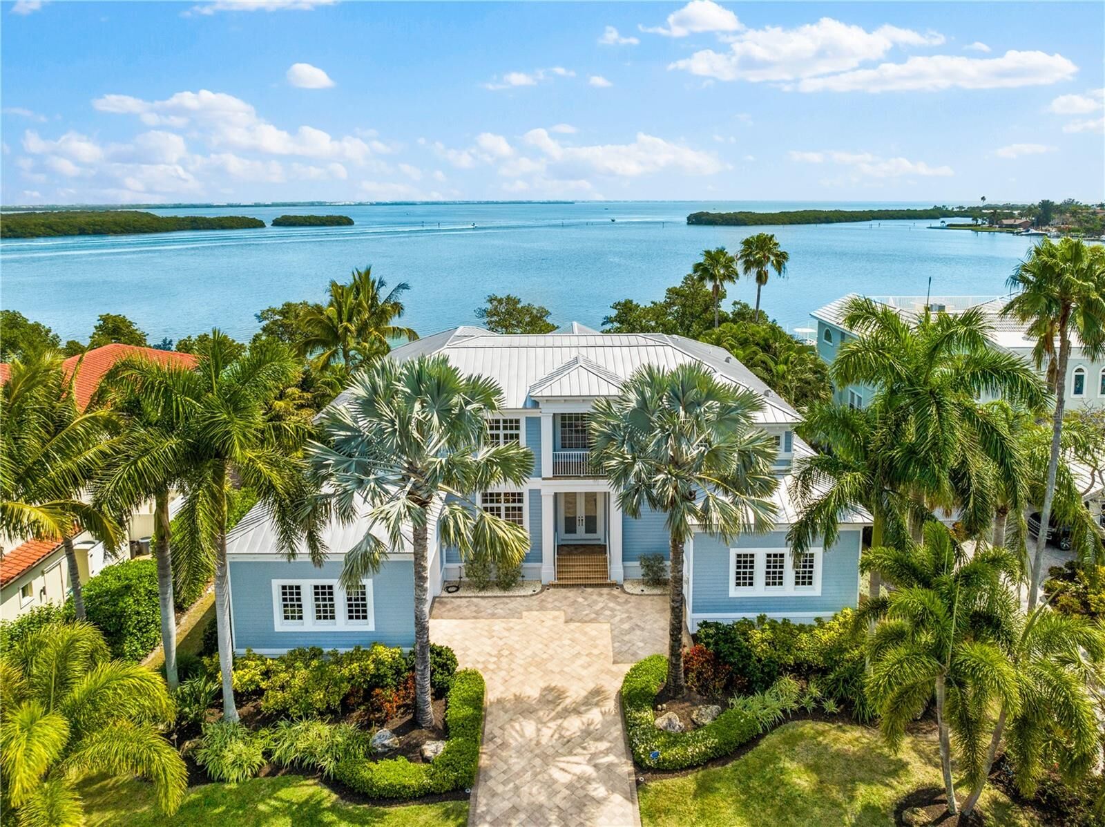 Property Photo:  757 Hideaway Bay Drive  FL 34228 