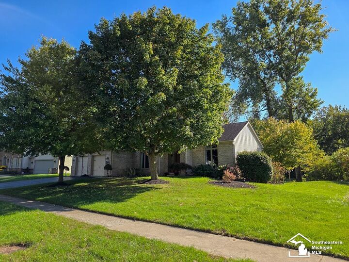 Property Photo: 6749 Stonegate Drive MI 48182
