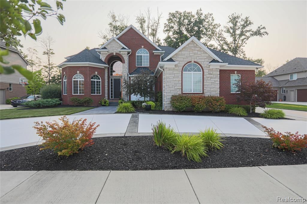 Property Photo:  55761 Timbers Edge Drive  MI 48316 5428 