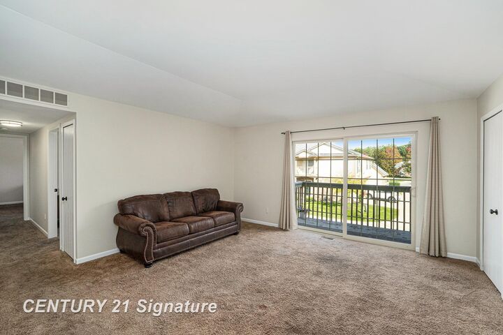 Property Photo:  4083 Stonebridge Drive  MI 48442 