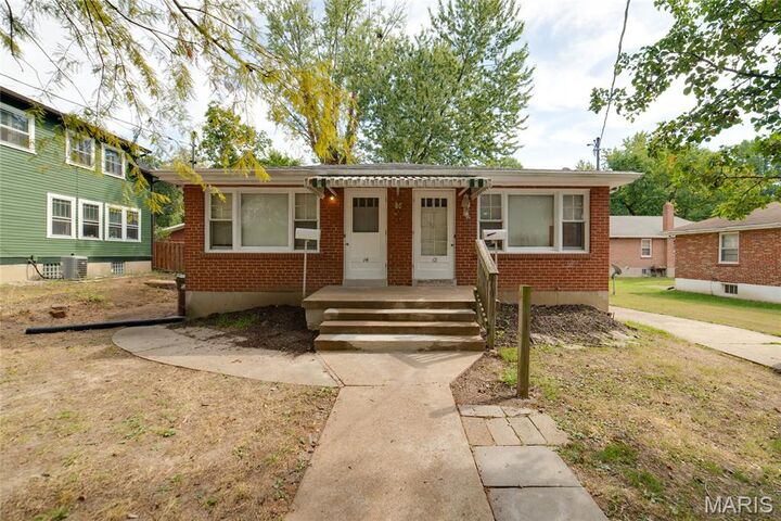 Property Photo: 12-14 N Maple Avenue MO 63135
