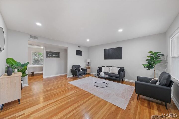 Property Photo: 2559 Burchard Drive MO 63136