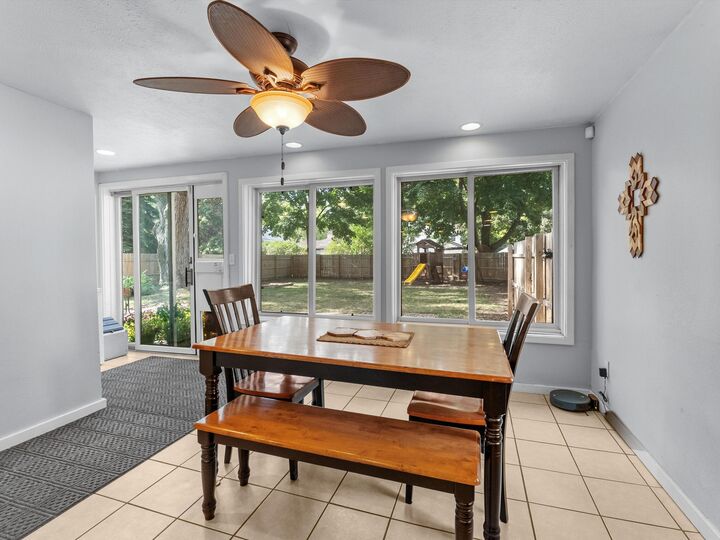 Property Photo:  641 N Huron St  WI 54115