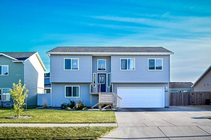 Property Photo:  1401 35th Ave  ND 58703 