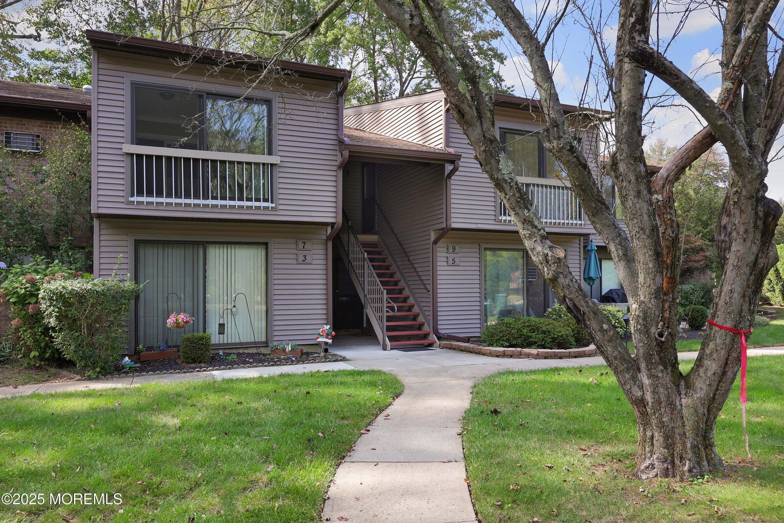 Property Photo:  7 Lexington Court  NJ 07701 