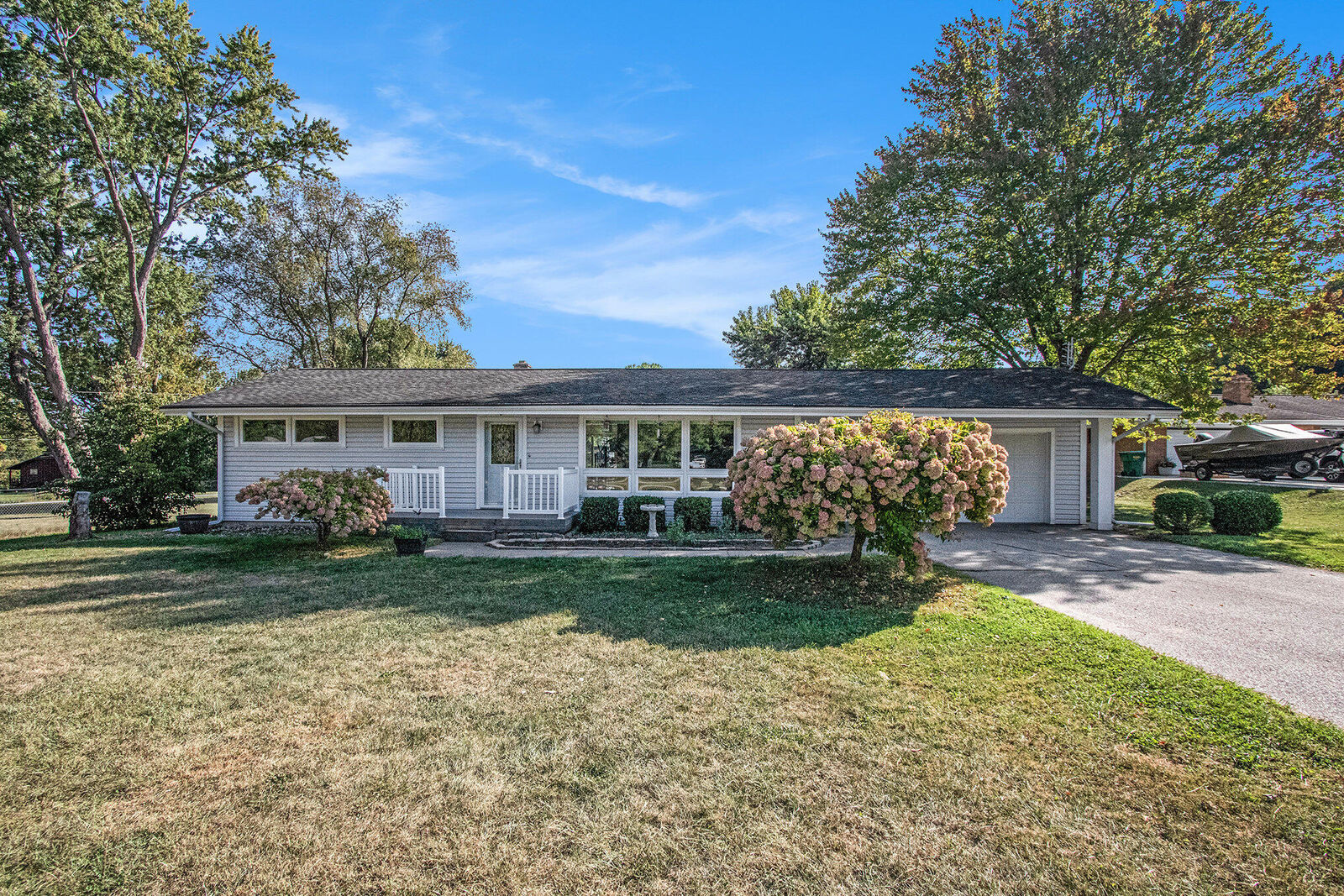 Property Photo: 1030 Joliet Drive MI 49120
