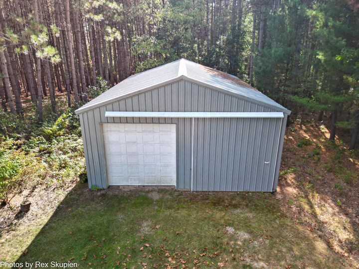 Property Photo: 1570 E Croton Drive MI 49337