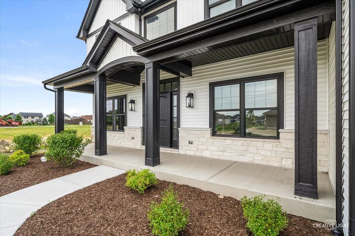 Property Photo:  676 Cumberland Lane  IL 60543 
